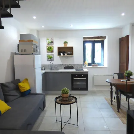 Bed & Breakfast La Tourelle - Et D'hote 3*