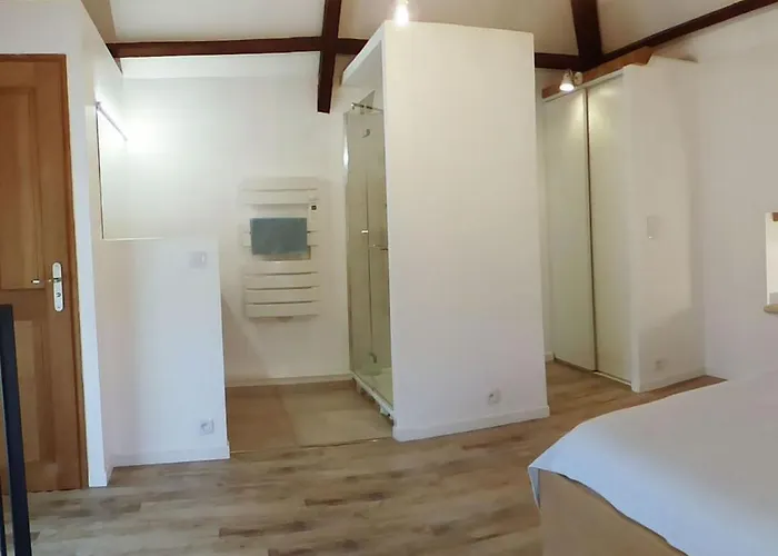 Couette-café La Tourelle - Et D'hôte 3*